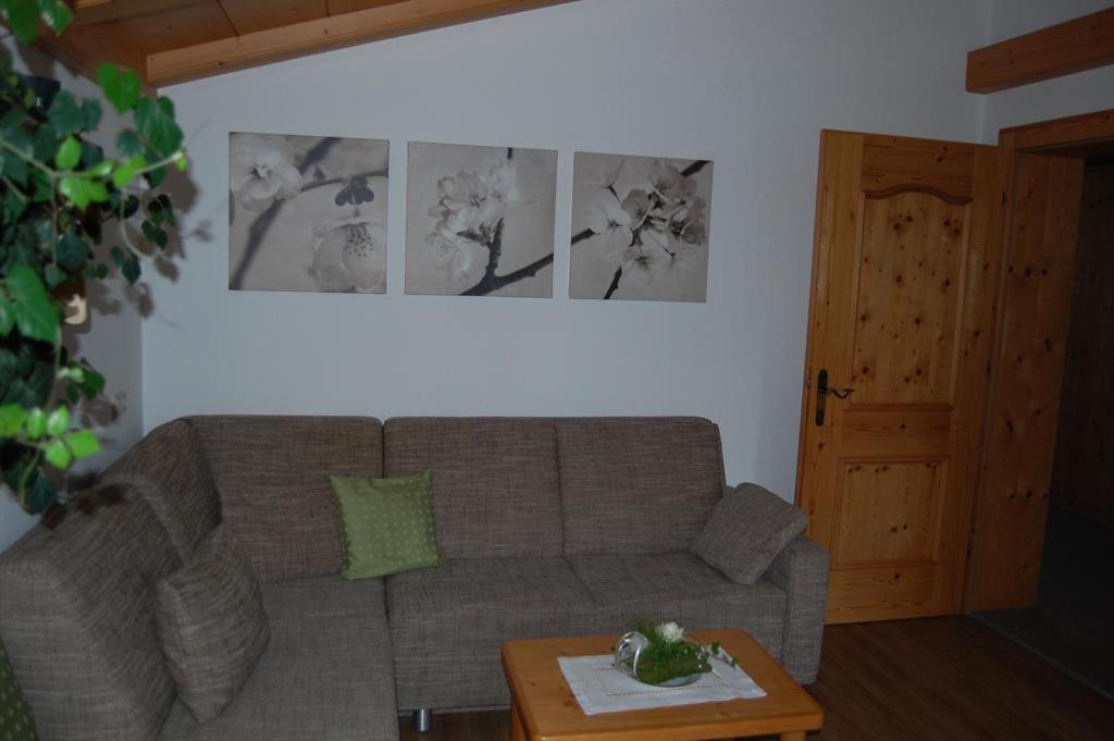 Apartamento Haus Schreieck Klaudia Höfen Exterior foto