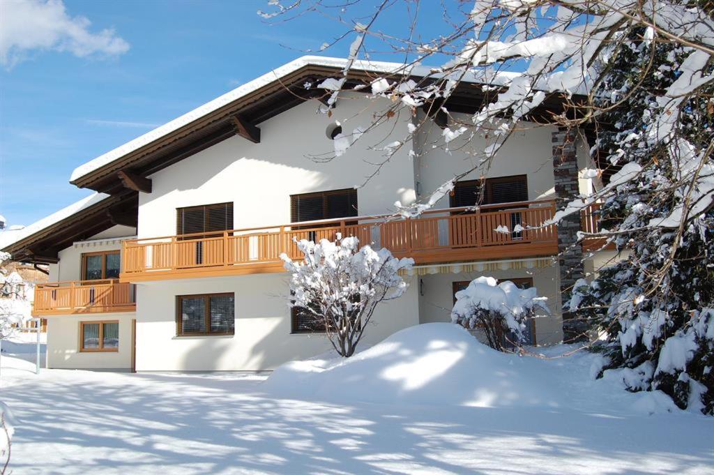 Apartamento Haus Schreieck Klaudia Höfen Exterior foto